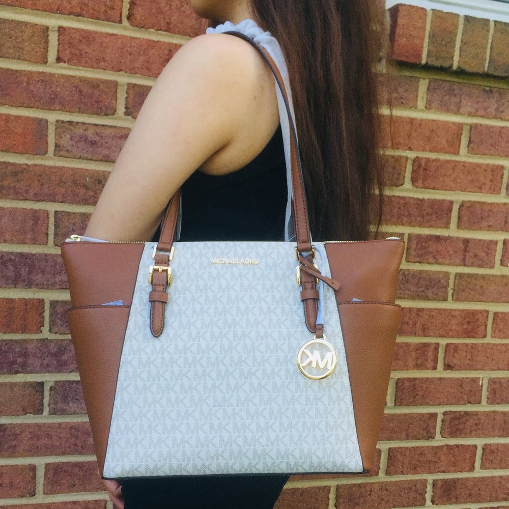 NWT Michael Kors Vanilla large tote with wallet - Picture 2 of 9